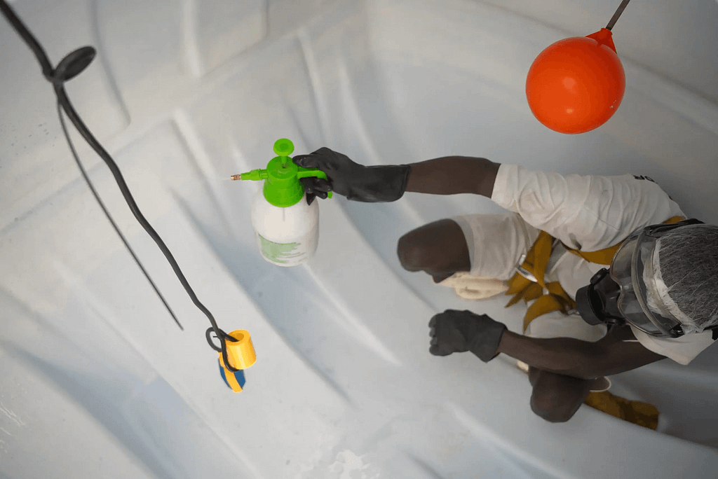 شركة تنظيف خزانات