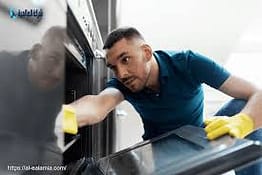 فرن تجاري كبير الحجم مخصص للمطاعم والمخابز يحتاج صيانة متخصصة في الخبر